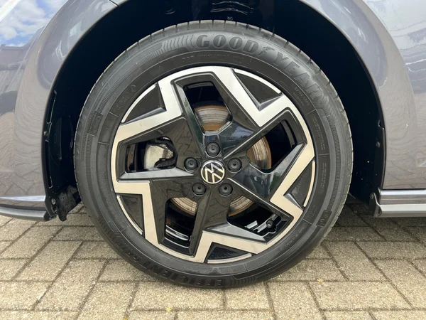VOLKSWAGEN Polo (2025) — foto 16 van 24