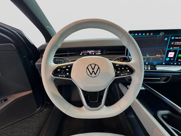 VOLKSWAGEN ID.7 Tourer (2025) — foto 5 van 23