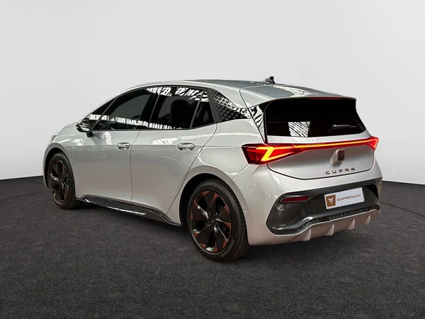 CUPRA Born (2024) — foto 6 van 17