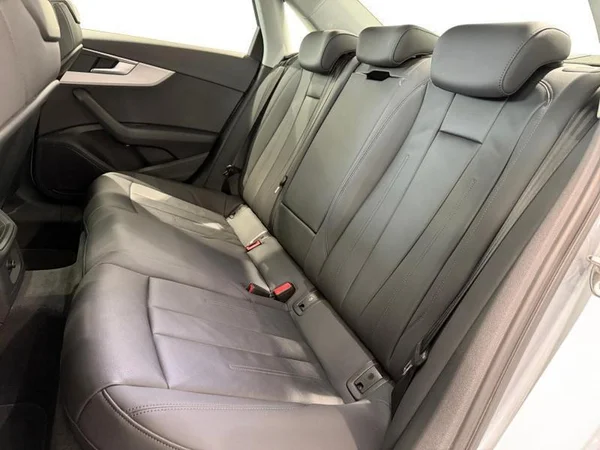 AUDI A4 (2022) — foto 7 van 28