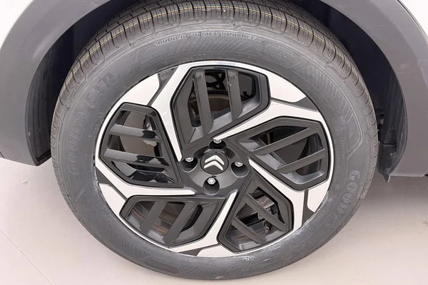 Citroen C4 (2023) — foto 18 van 39