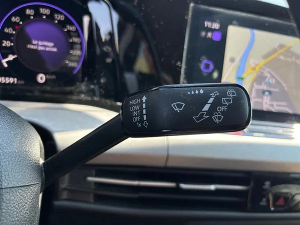 VOLKSWAGEN Golf VIII SW (2023) — foto 19 van 31