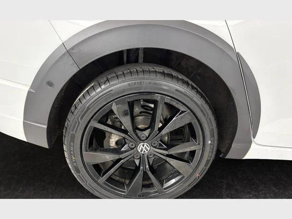 Volkswagen Taigo (2023) — foto 20 van 21