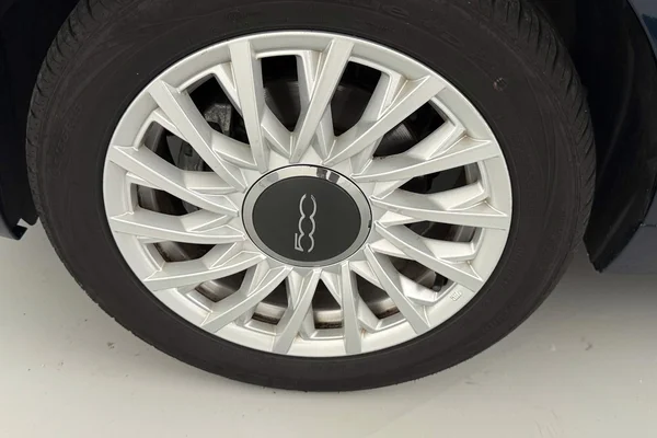Fiat 500c (2021) — foto 20 van 27