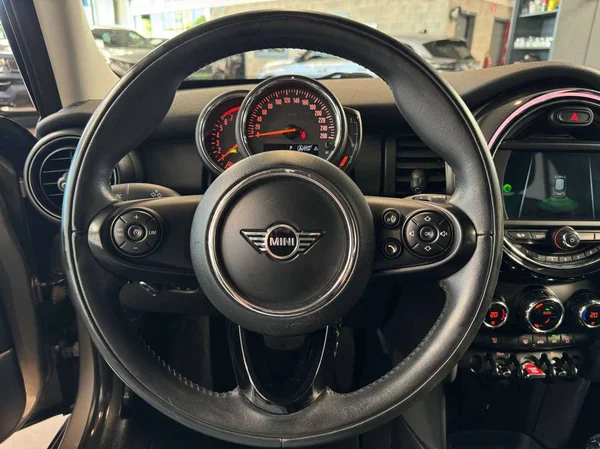 MINI One (2019) — foto 9 van 18