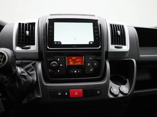 Opel Movano (2023) — foto 38 van 38