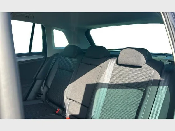 Volkswagen Tiguan (2022) — foto 2 van 29