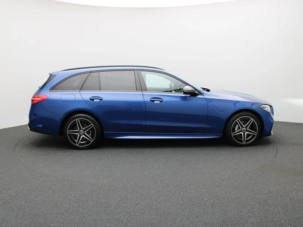 Mercedes-Benz C-Klasse (2023) — foto 30 van 33