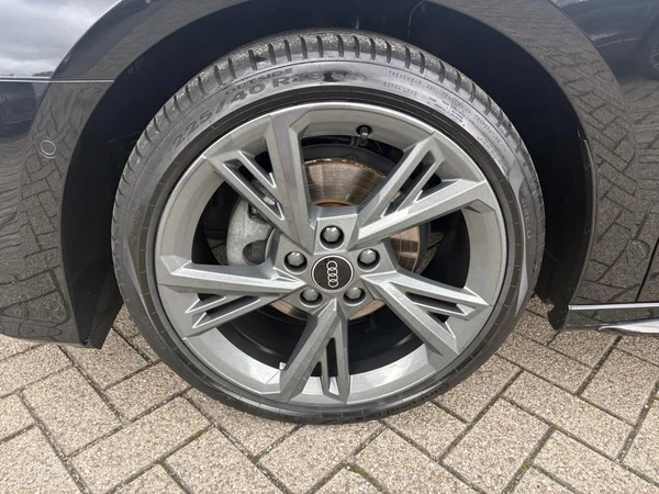 AUDI A3 Sportback (2024) — foto 17 van 24