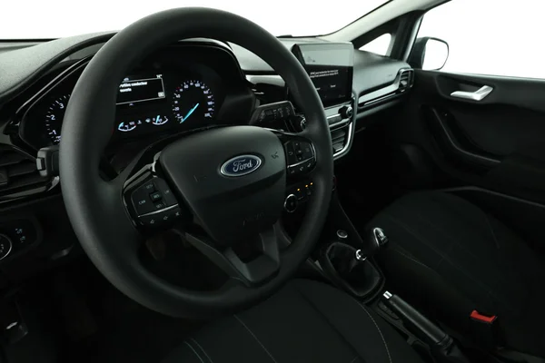 Ford Fiesta (2018) — foto 2 van 16