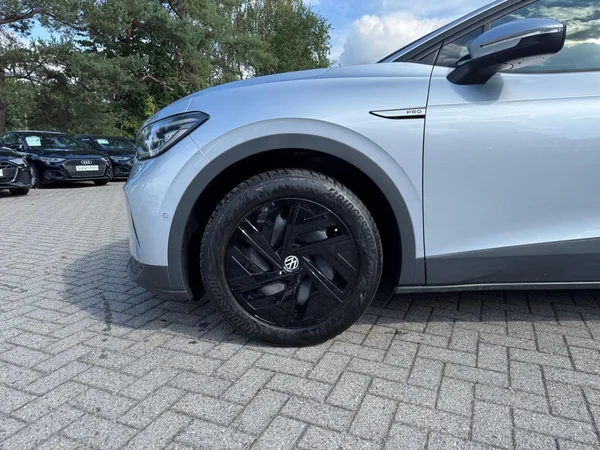VOLKSWAGEN ID.4 (2023) — foto 15 van 23