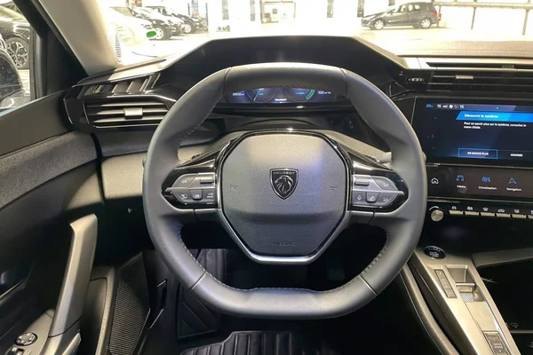 Peugeot 408 (2025) — foto 6 van 31