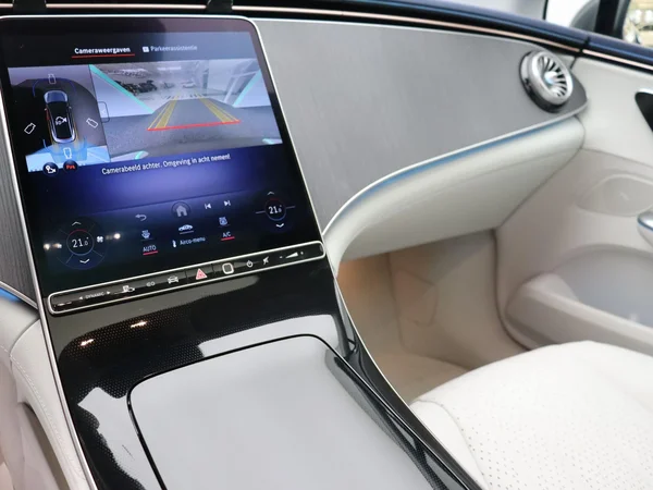 Mercedes-Benz EQE (2026) — foto 7 van 25
