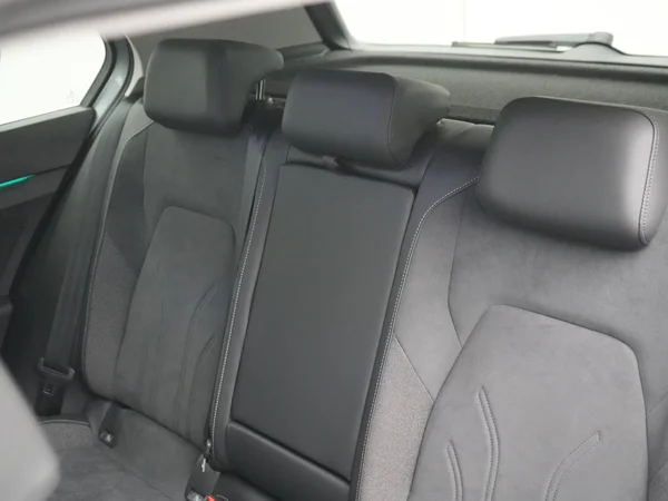 VOLKSWAGEN Golf VIII eHybrid (PHEV) (2026) — foto 3 van 25