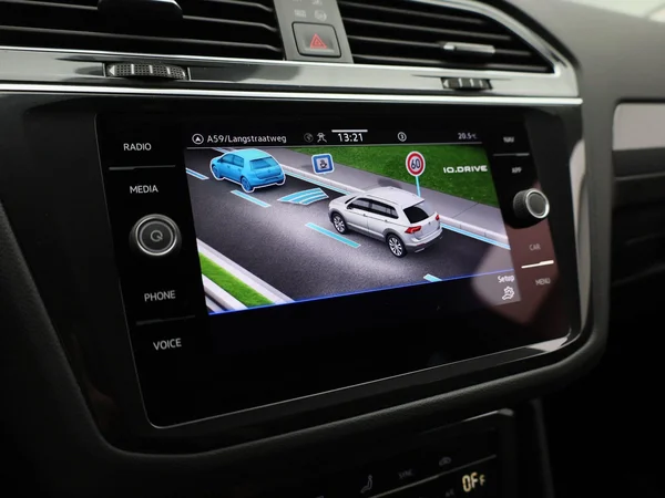 Volkswagen Tiguan (2023) — foto 22 van 43