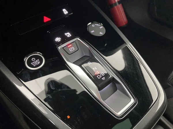 AUDI Q4 e-tron (2022) — foto 8 van 30