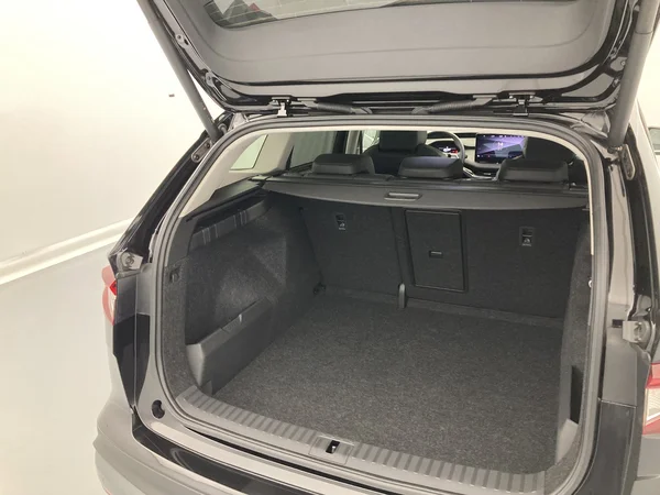 SKODA Enyaq (2022) — foto 27 van 37
