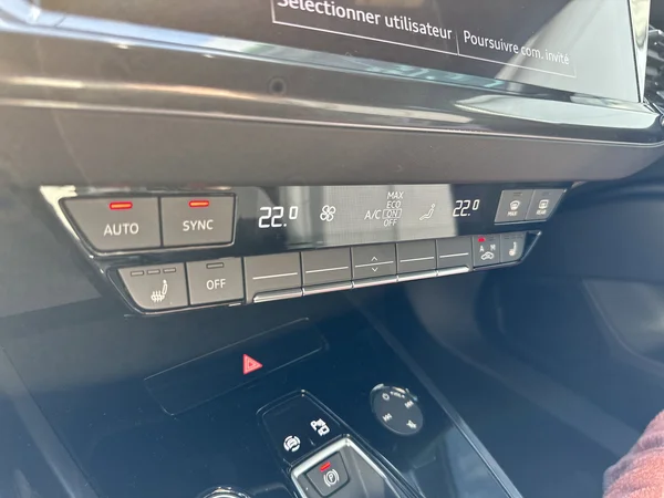 AUDI Q4 e-tron (2023) — foto 17 van 19