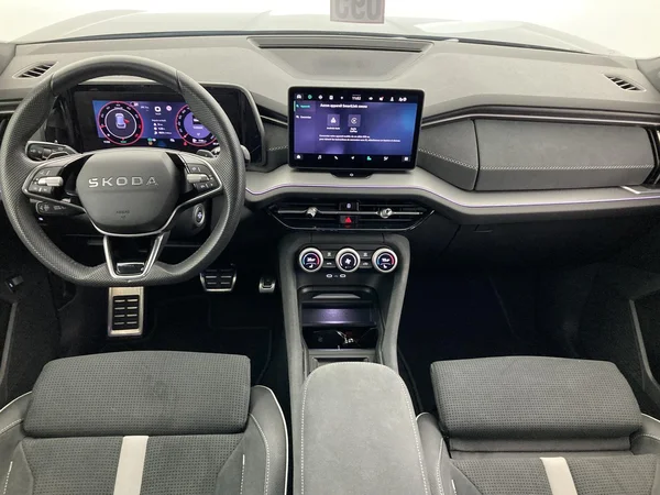 SKODA Kodiaq (2025) — foto 9 van 35
