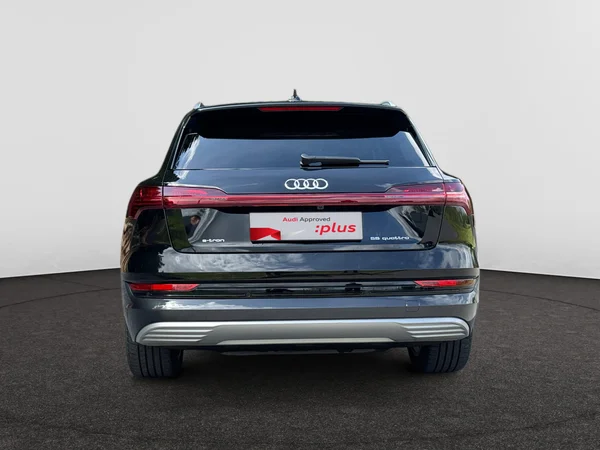 AUDI e-tron (2022) — foto 23 van 28