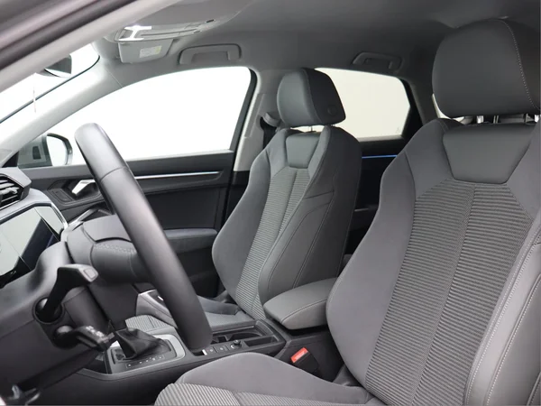 AUDI Q3 Sportback (2025) — foto 7 van 16