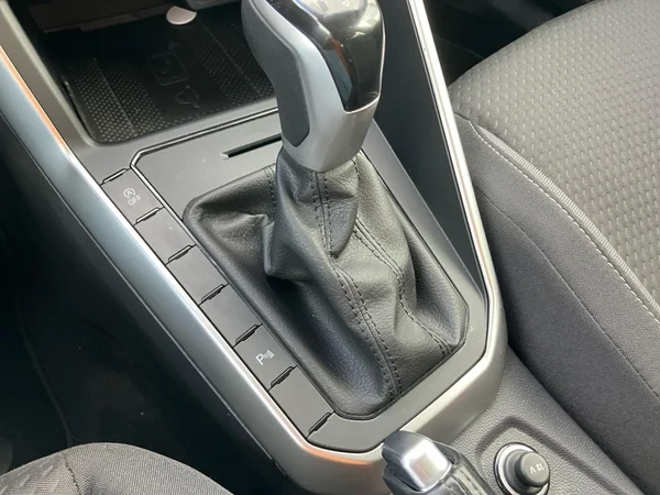 VOLKSWAGEN Polo (2024) — foto 10 van 26