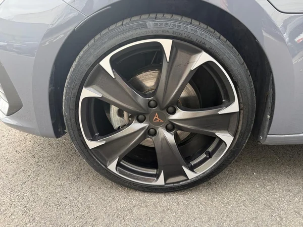 CUPRA Leon ST e-Hybrid (PHEV) (2023) — foto 13 van 21