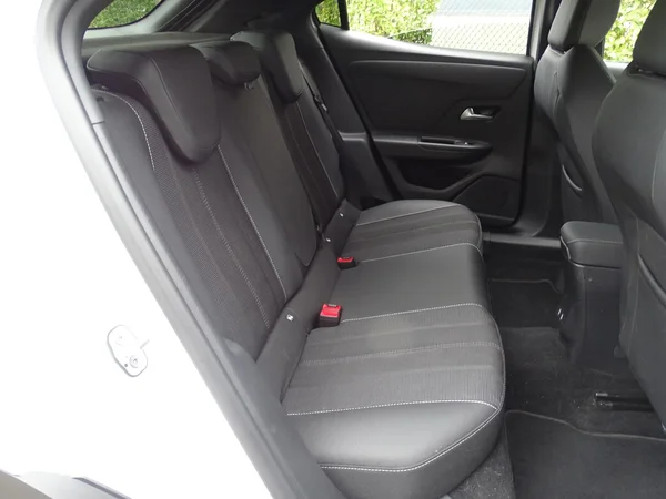 Opel Mokka (2024) — foto 8 van 28