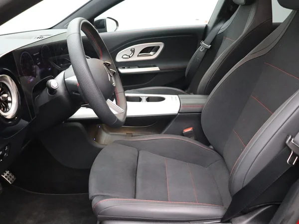 Mercedes-Benz CLA (2025) — foto 24 van 24