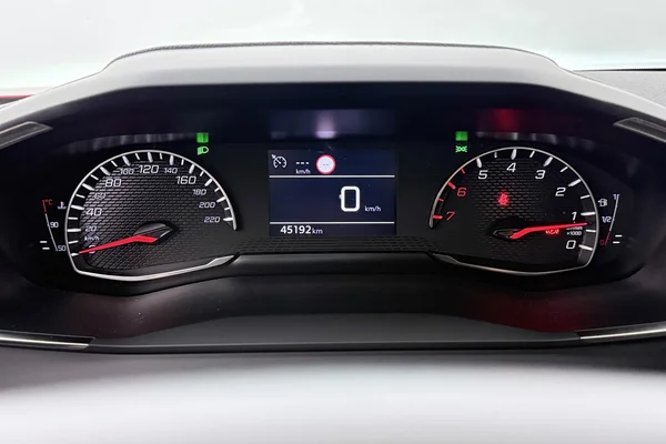 Peugeot 2008 (2023) — foto 8 van 37