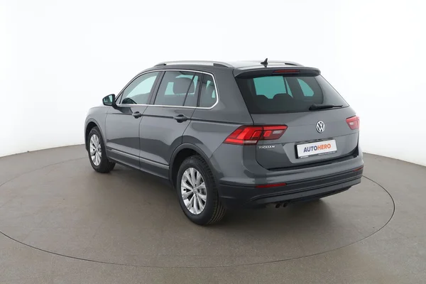Volkswagen Tiguan (2019) — foto 10 van 16