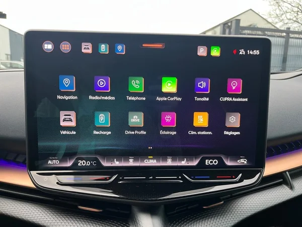 CUPRA Tavascan (2025) — foto 4 van 17