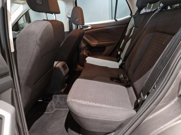 VOLKSWAGEN T-Cross (2021) — foto 2 van 20