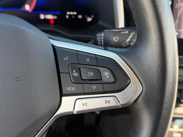 VOLKSWAGEN Polo (2023) — foto 5 van 21