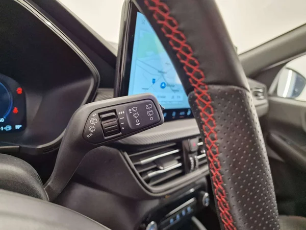 Ford Kuga (2025) — foto 3 van 15