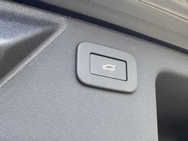 Land Rover Discovery Sport (2026) — foto 32 van 32