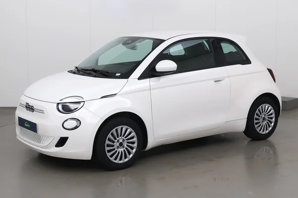 Fiat E-500 (2023) — foto 1 van 17