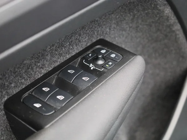 Volvo XC40 (2021) — foto 24 van 41