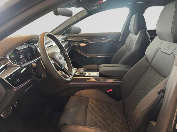 AUDI A8 PHEV (2026) — foto 15 van 19