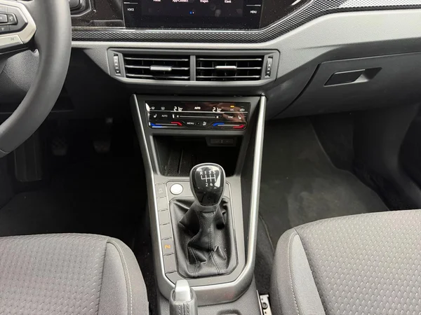 VOLKSWAGEN Taigo (2025) — foto 3 van 23