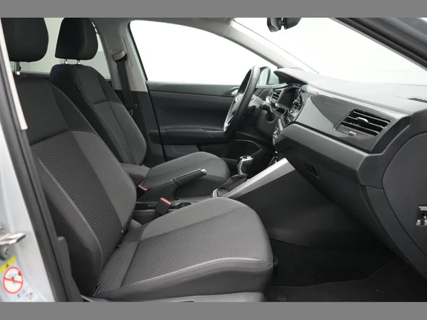 VOLKSWAGEN Taigo (2025) — foto 24 van 26