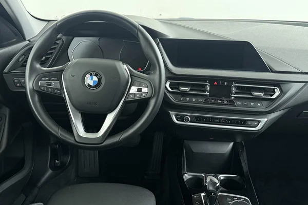 BMW 1 Hatch (F40) (2021) — foto 14 van 33