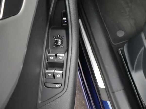 AUDI A4 Avant (2022) — foto 18 van 31