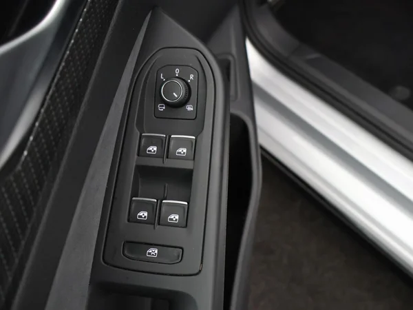 VOLKSWAGEN Golf VIII SW (2024) — foto 22 van 31
