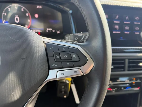 VOLKSWAGEN Polo (2023) — foto 7 van 32