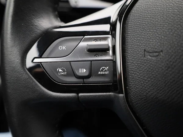 Peugeot 308 (2022) — foto 9 van 37