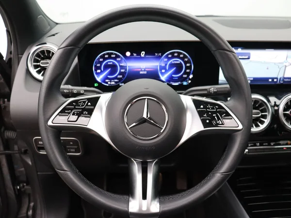 Mercedes-Benz EQA (2025) — foto 8 van 26