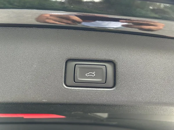 AUDI Q4 e-tron (2025) — foto 7 van 27