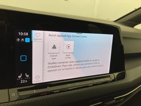 VOLKSWAGEN Golf VIII SW (2024) — foto 11 van 36