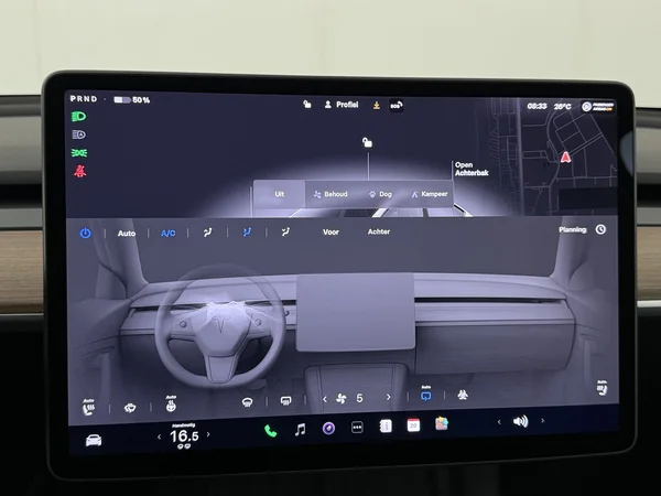 TESLA Model Y (2024) — foto 16 van 30